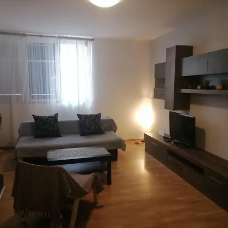 Plankit Family - Old Town Apartment